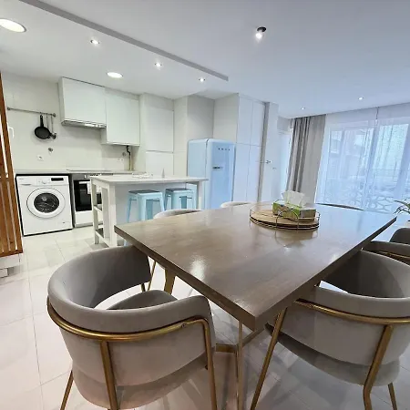 & Chill By Claire Homes Apartman *