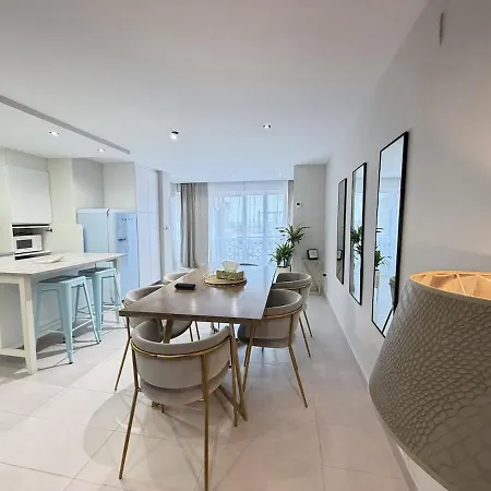 & Chill By Claire Homes Apartman Castelldefels